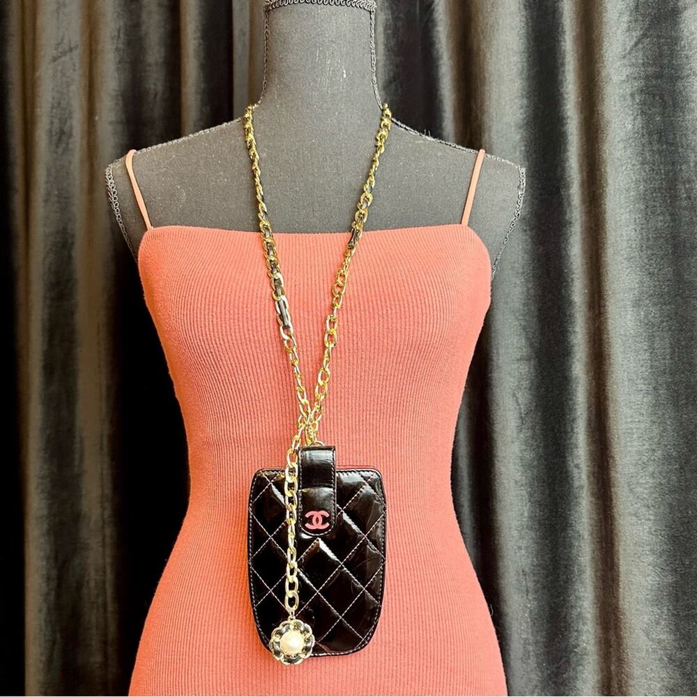 CHANEL card case, ID holder lanyard wristlet in black patent leather. Great GIFT - Picture 2 of 12